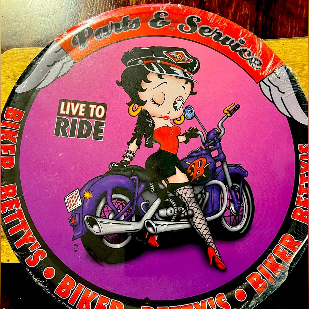 **VINTAGE** Betty Boop Brand-New Tin Decor